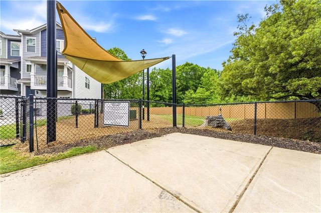 1524 Liberty Parkway NW, Atlanta, GA 30318
