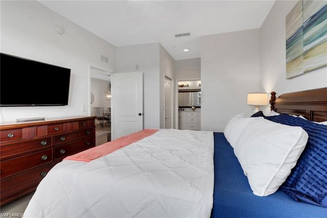 3830 Sawgrass WAY 2944, Naples, FL 34112