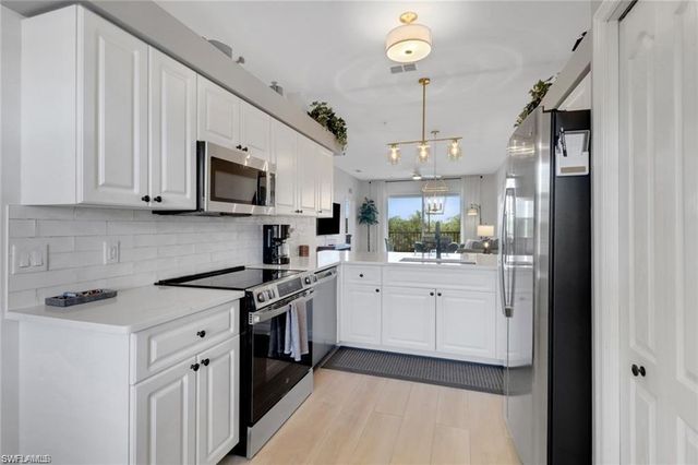 3830 Sawgrass WAY 2944, Naples, FL 34112