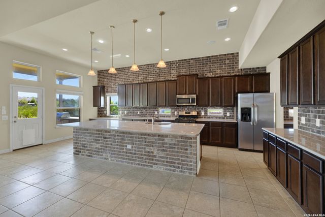 2895 Vista, New Braunfels, TX 78130