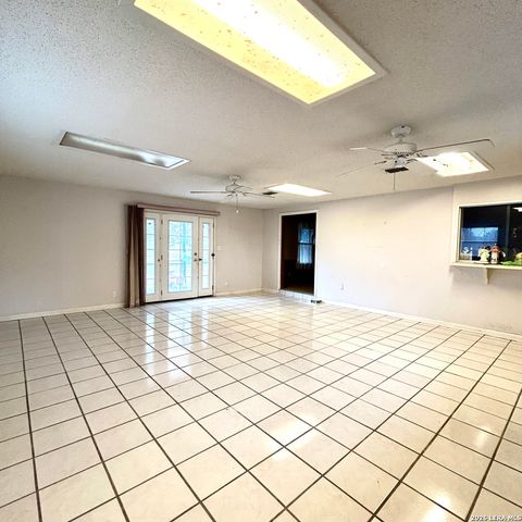 6332 Wildcat, Beeville, TX 78102