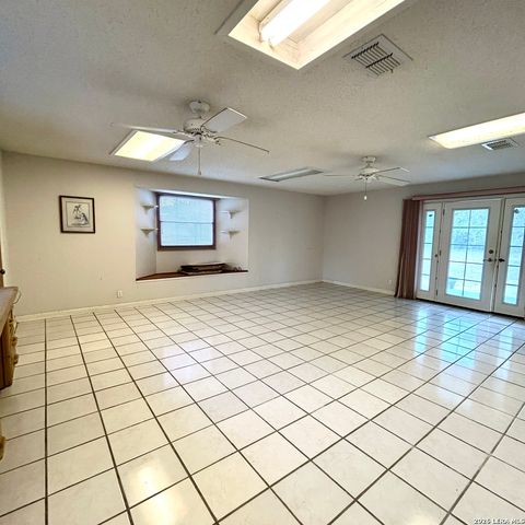 6332 Wildcat, Beeville, TX 78102