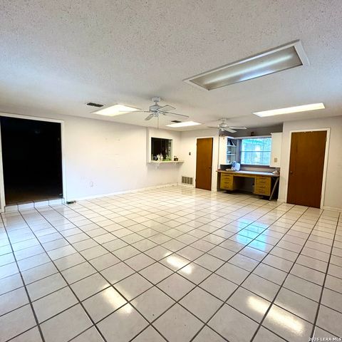 6332 Wildcat, Beeville, TX 78102