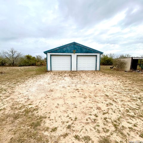 6332 Wildcat, Beeville, TX 78102