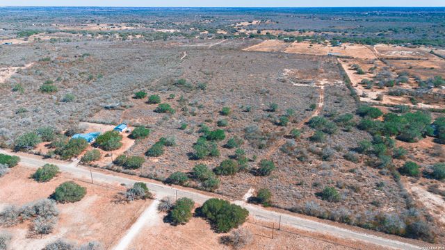 6332 Wildcat, Beeville, TX 78102