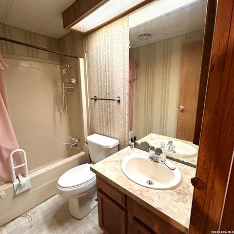 6332 Wildcat, Beeville, TX 78102