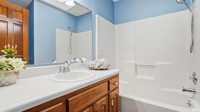 8531 Stand Ridge Run, Fort Wayne, IN 46825