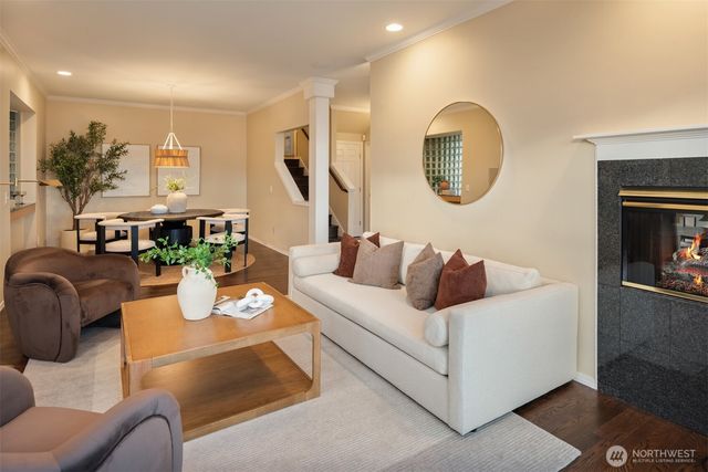 10835 Arroyo Beach Place SW, Seattle, WA 98146