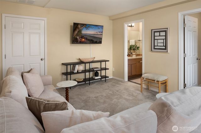 10835 Arroyo Beach Place SW, Seattle, WA 98146
