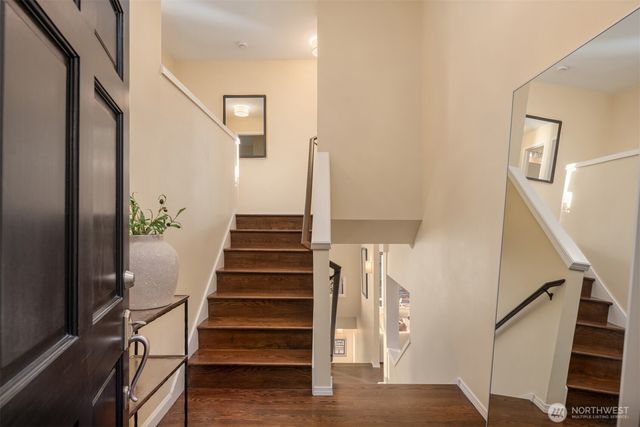 10835 Arroyo Beach Place SW, Seattle, WA 98146