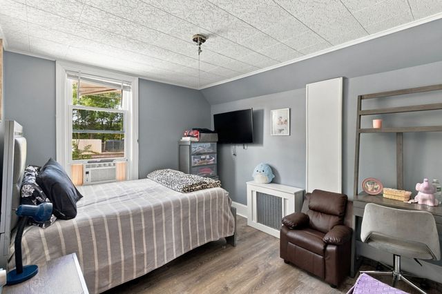 5 Eden Ct, Attleboro, MA 02703