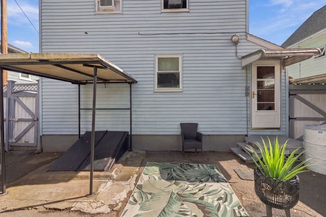 5 Eden Ct, Attleboro, MA 02703