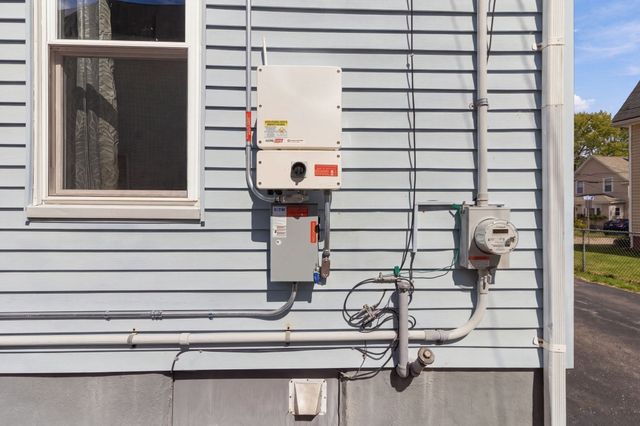 5 Eden Ct, Attleboro, MA 02703