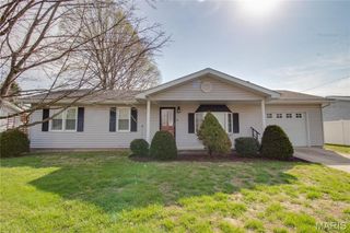 203 Avalon Street, Brighton, IL 62012