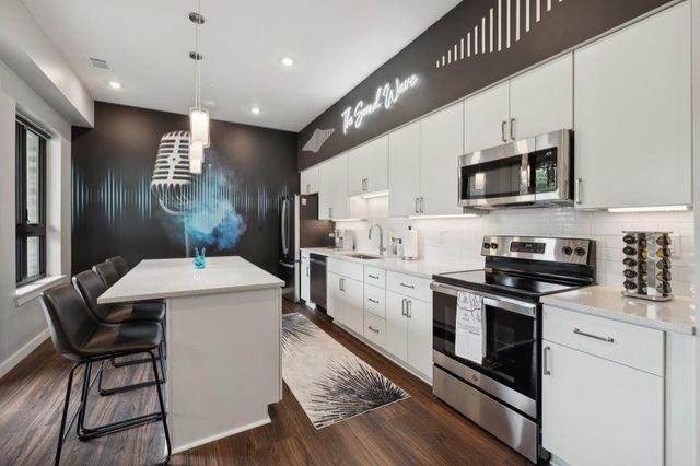 1014 16th Ave S Unit 104, Nashville, TN 37212