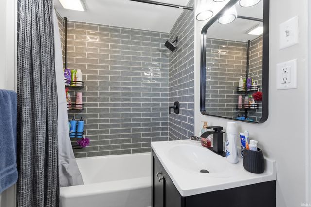 1965 Griswold Drive, Fort Wayne, IN 46805