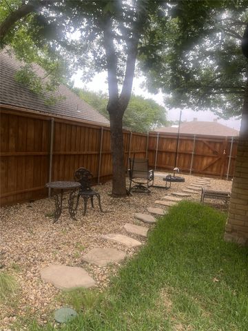 10527 Ravenscroft Drive, Dallas, TX 75230