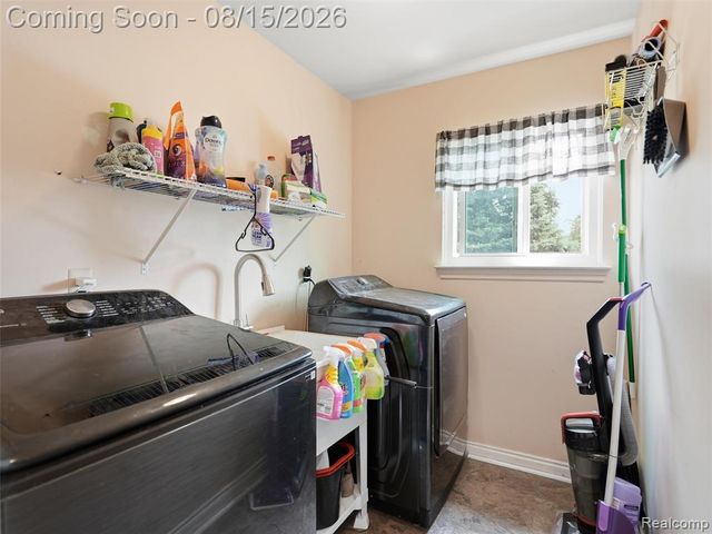 27215 Eagle Court, New Baltimore, MI 48051