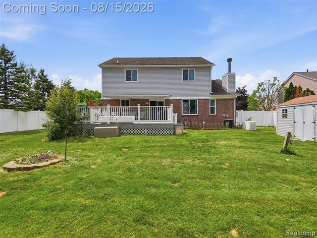 27215 Eagle Court, New Baltimore, MI 48051