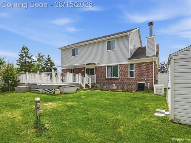 27215 Eagle Court, New Baltimore, MI 48051