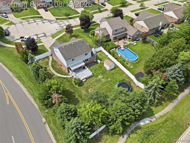 27215 Eagle Court, New Baltimore, MI 48051