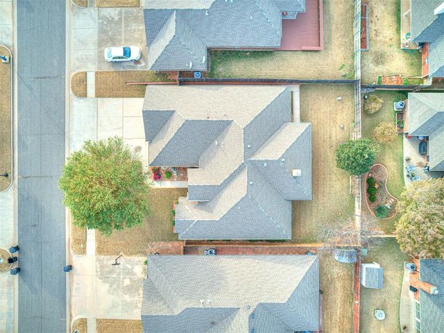 1809 Parkway Drive, Moore, OK 73160