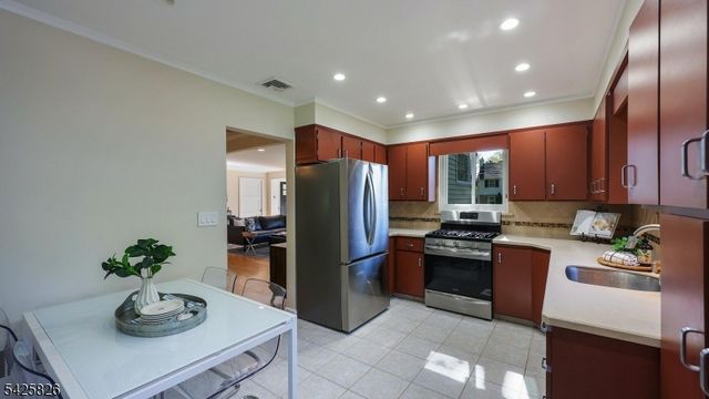 721 Kimball Ave, Westfield Town, NJ 07090