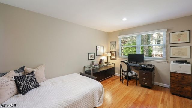 721 Kimball Ave, Westfield Town, NJ 07090