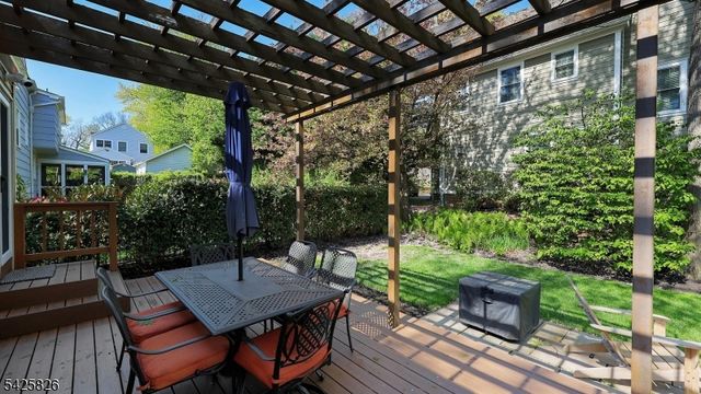 721 Kimball Ave, Westfield Town, NJ 07090