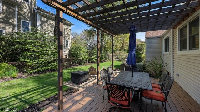 721 Kimball Ave, Westfield Town, NJ 07090