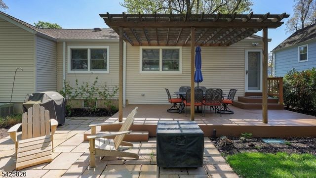 721 Kimball Ave, Westfield Town, NJ 07090