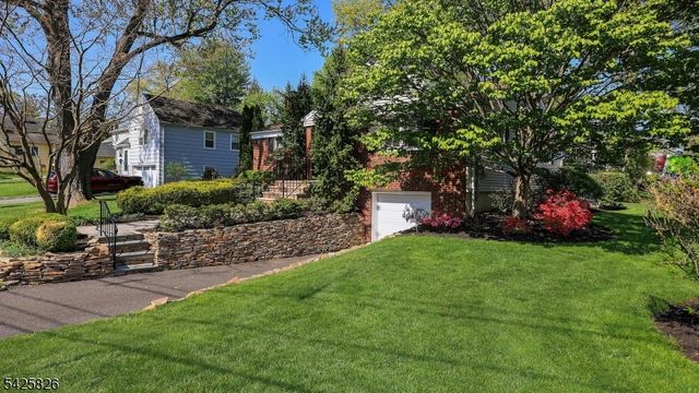 721 Kimball Ave, Westfield Town, NJ 07090