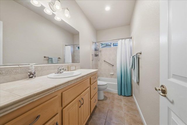 1869 Bal Ct, Yuba City, CA 95993