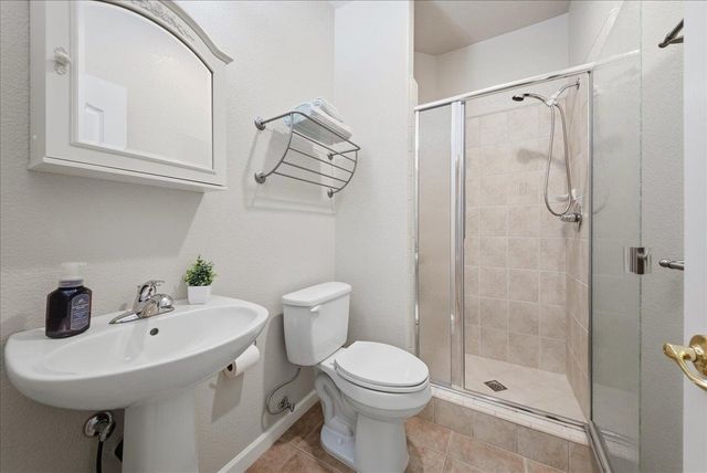 1869 Bal Ct, Yuba City, CA 95993