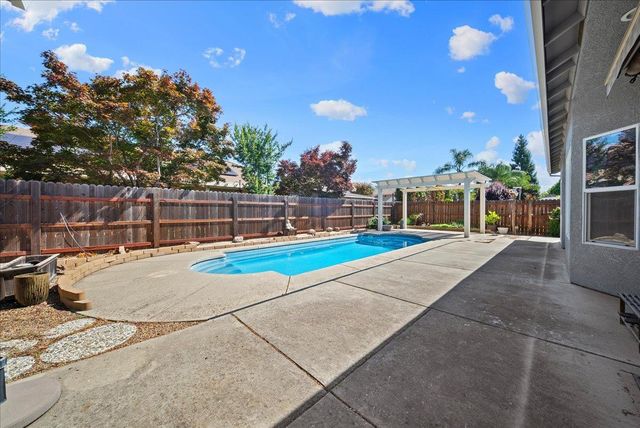 1869 Bal Ct, Yuba City, CA 95993