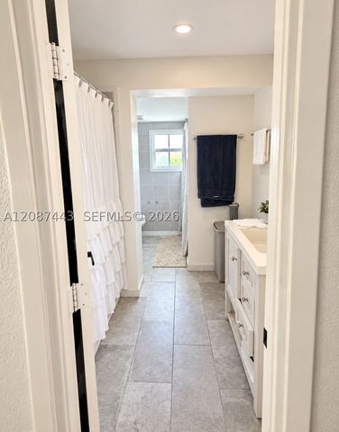 8284 SW 205th Ter, Cutler Bay, FL 33189