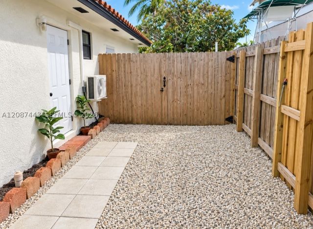 8284 SW 205th Ter, Cutler Bay, FL 33189