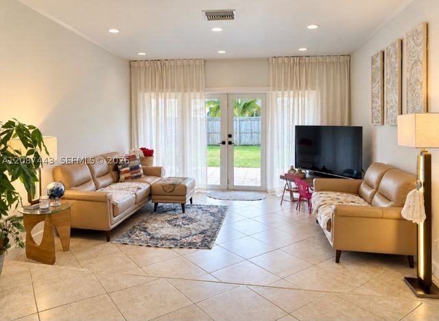 8284 SW 205th Ter, Cutler Bay, FL 33189