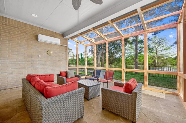 12111 Mill Stream Way, Houston, TX 77041