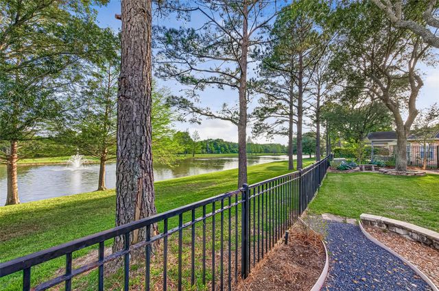 12111 Mill Stream Way, Houston, TX 77041