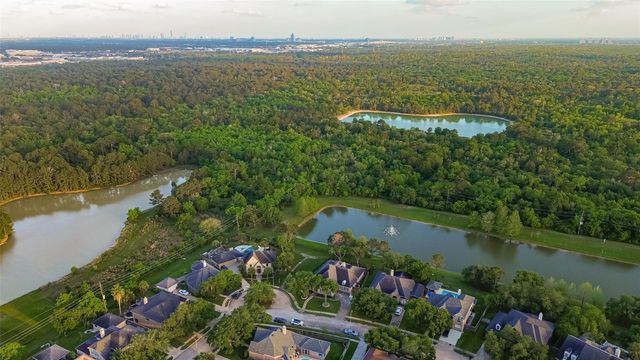 12111 Mill Stream Way, Houston, TX 77041