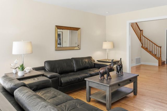 2160 Rosswood Drive, San Jose, CA 95124
