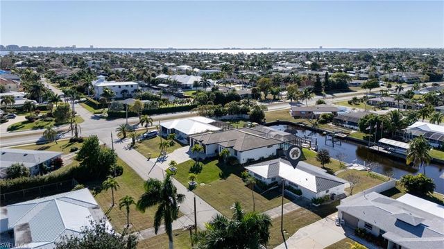 5256 Willow CT, Cape Coral, FL 33904