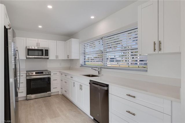 5256 Willow CT, Cape Coral, FL 33904