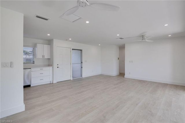 5256 Willow CT, Cape Coral, FL 33904