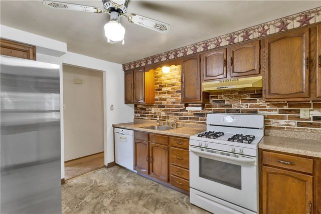 5817 Monongahela Ave, Bethel Park, PA 15102