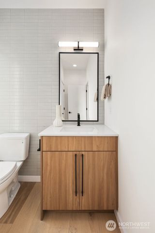 5244 23rd Avenue SW, Seattle, WA 98106