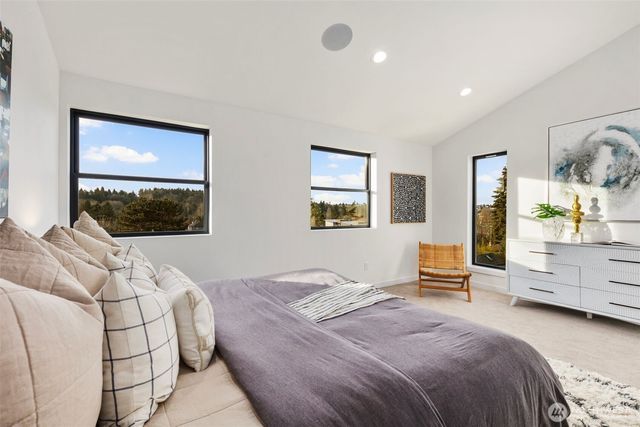 5244 23rd Avenue SW, Seattle, WA 98106