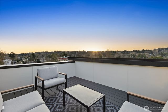 5244 23rd Avenue SW, Seattle, WA 98106