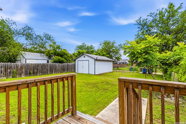 526 HAMMOND AVE, San Antonio, TX 78210
